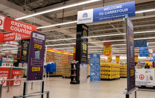 Carrefour's new boss names management team