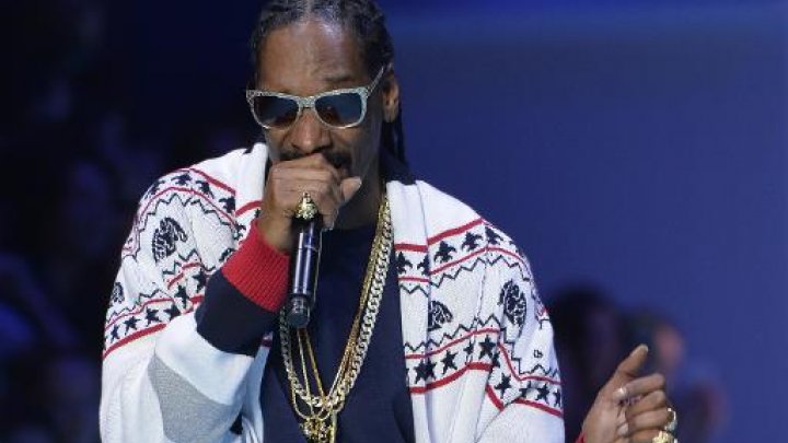 Snoop Dogg dances to 'Bush' with help from Pharrell - Capital Lifestyle