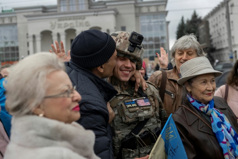 Zelensky visits Ukraine's Kherson after Russian retreat » Capital News