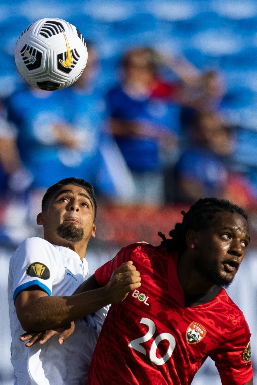 El doble de Funes Morey impulsa la victoria de México en la Copa Oro sobre Guatemala, y El Salvador avanza