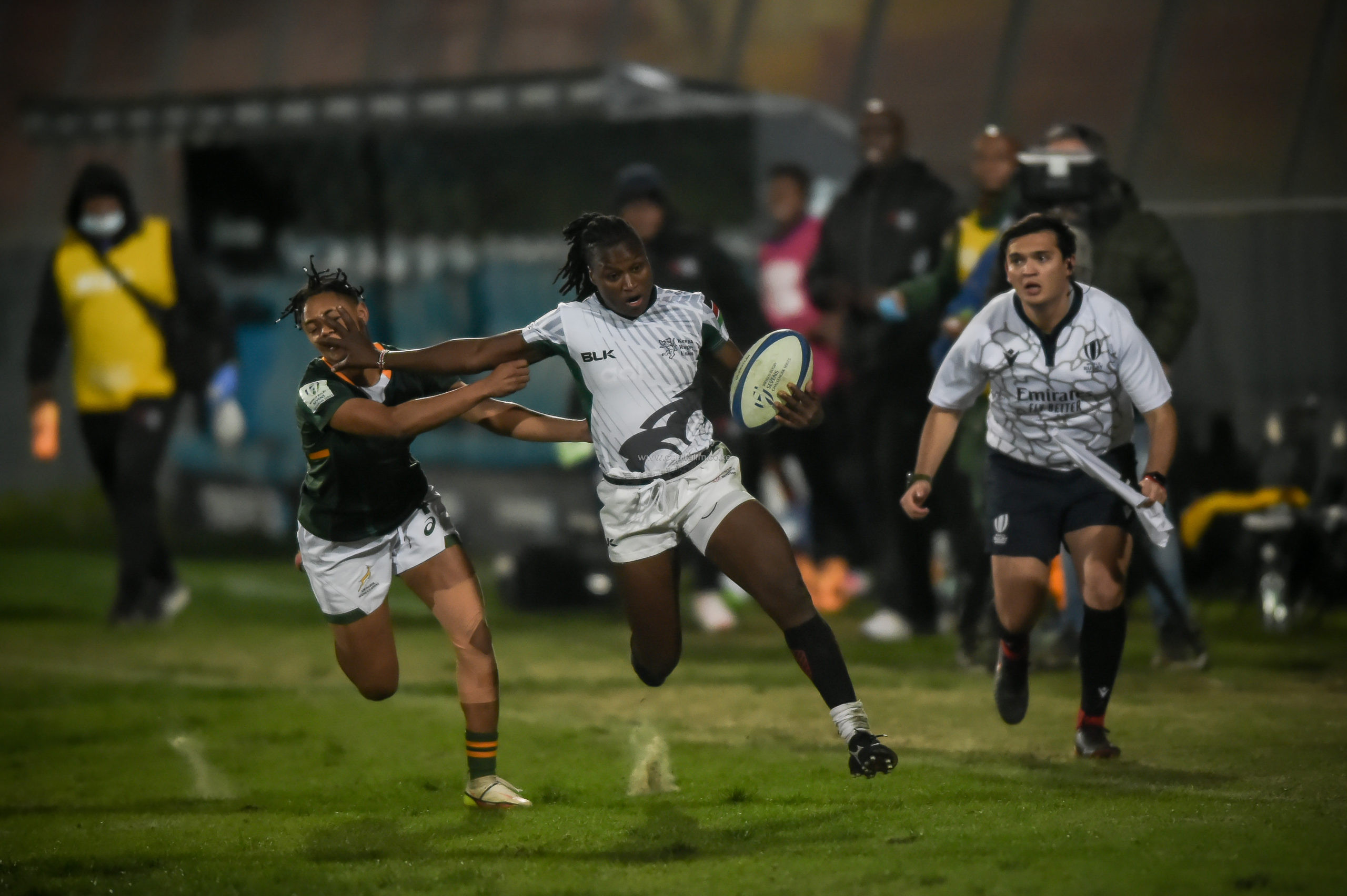 Doble alegría mientras leonas azotan a China y Sudáfrica en Chile