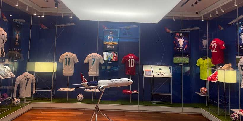 Turkish Airlines inaugura exposição sobre as finais da Champions