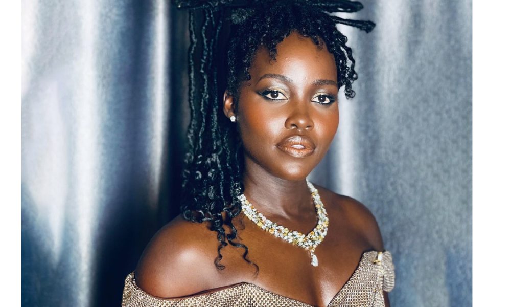Lupita Nyong'o surge deslumbrante com make de temática africana - Monet